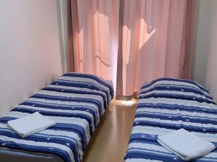 پانسیون Okinawanoyado Familyinn