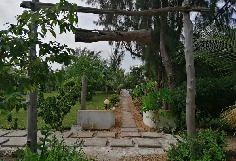 پانسیون Pemba Paradise