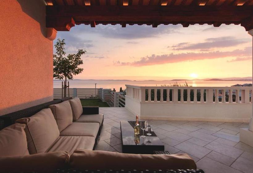 Villa The White Villa