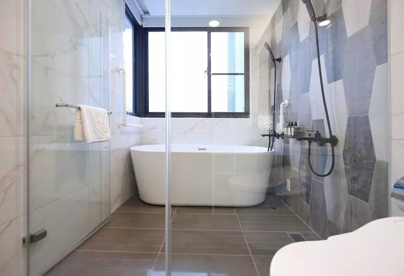 Na San Na Hai B&b