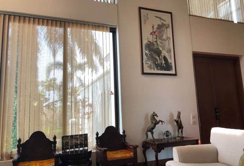 Pattaya Yuehu Phoenix Deluxe Villa 5room