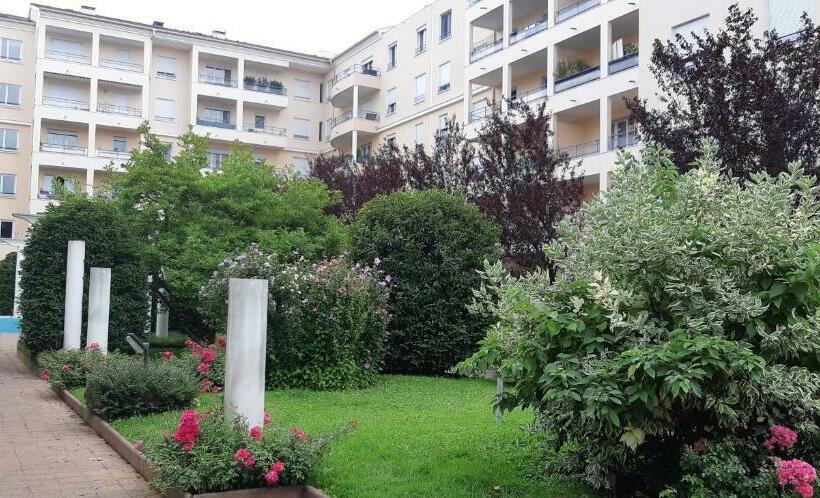 Le Jardin De L Atrium Appartement Moderne Proche De Genève Et Palexpo
