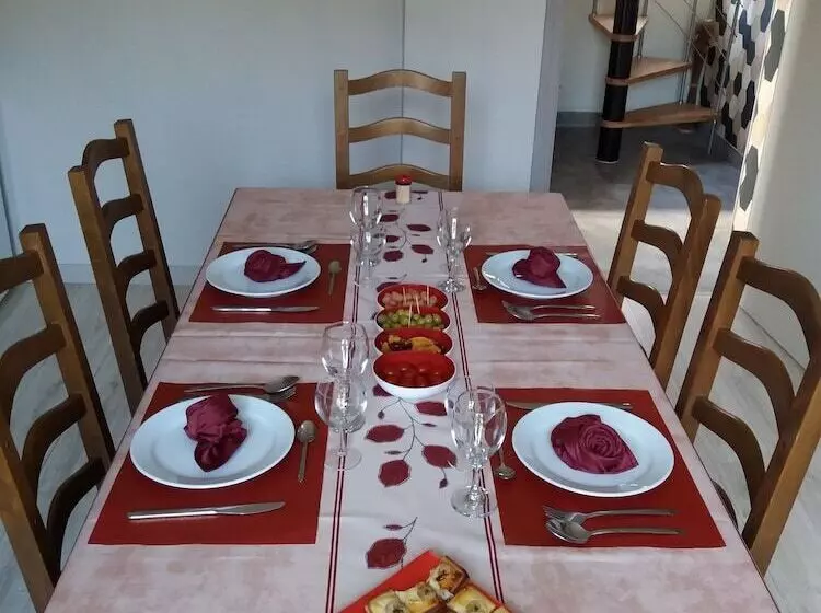 Aamiaismajoitus (B&B) Chambres D'hotes L'amandier