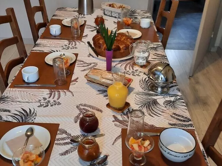 Aamiaismajoitus (B&B) Chambres D'hotes L'amandier