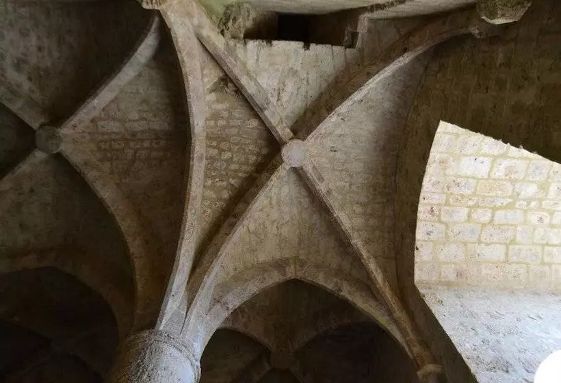 Aamiaismajoitus (B&B) Chambres D'hotes L'amandier