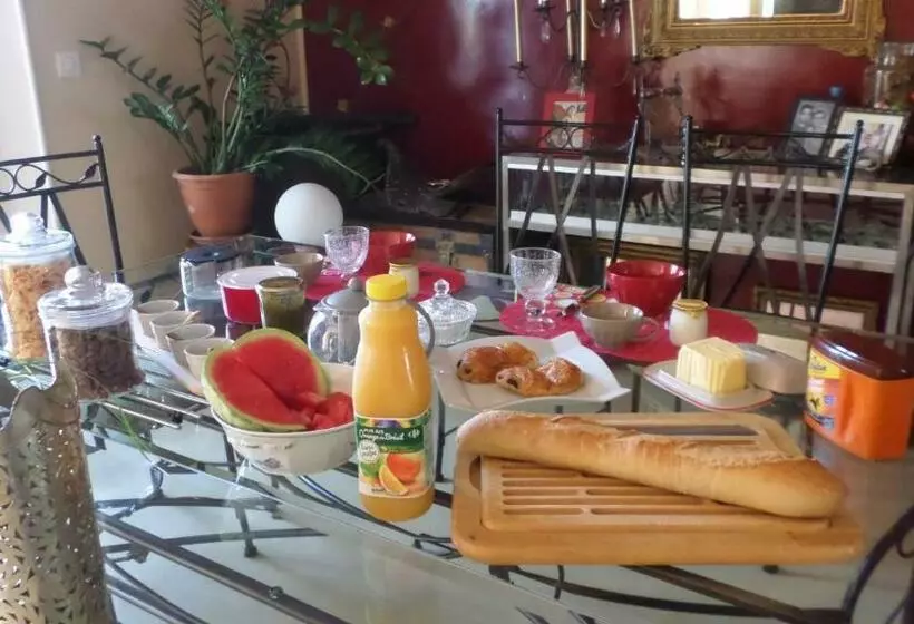 تختخواب و صبحانه L'agapanthe