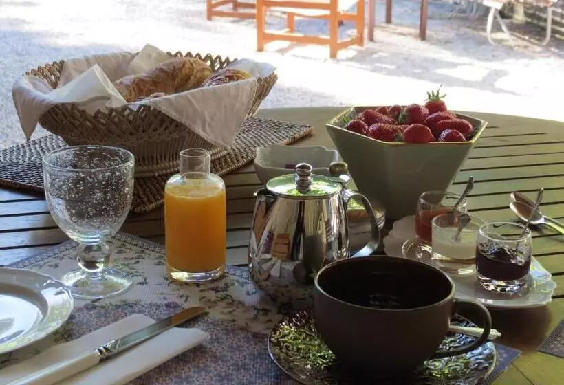 Aamiaismajoitus (B&B) Le Jardin Chambre D Hotes