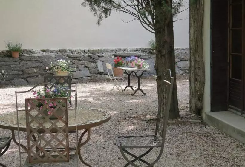 Aamiaismajoitus (B&B) Le Jardin Chambre D Hotes