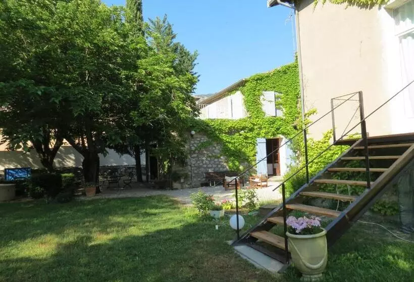 Aamiaismajoitus (B&B) Le Jardin Chambre D Hotes