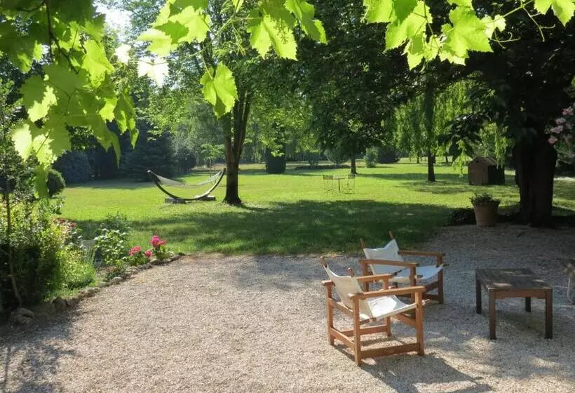 Aamiaismajoitus (B&B) Le Jardin Chambre D Hotes
