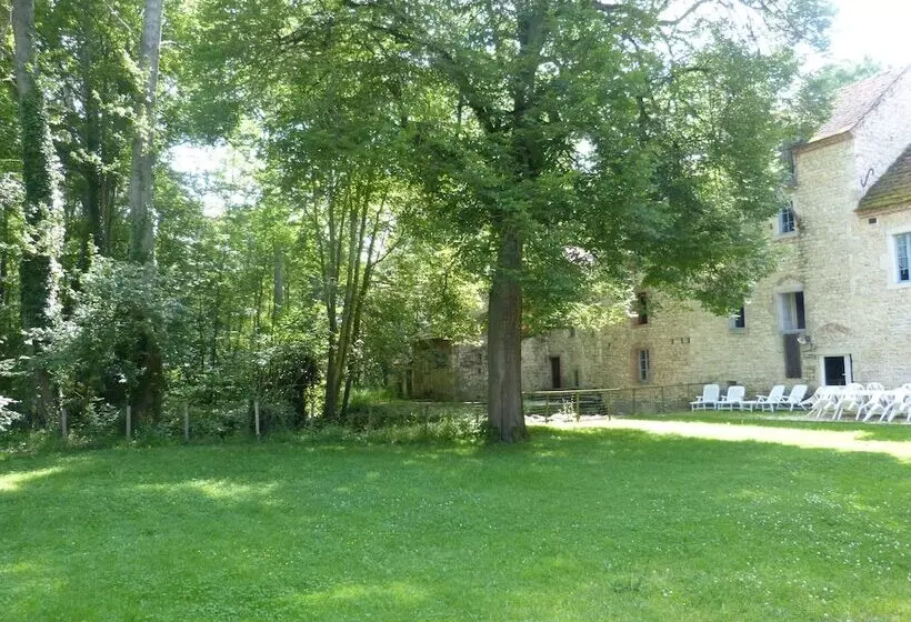 ベッドアンドブレックファースト Le Moulin Des Valignards