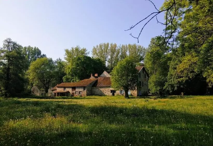 ベッドアンドブレックファースト Le Moulin Des Valignards