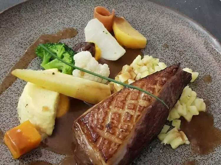 ベッドアンドブレックファースト Gîte Le Nieudegat Chambre Et Table D Hôte Piscine Climatisation Proche De Sarlat Au Coeur De La Natu