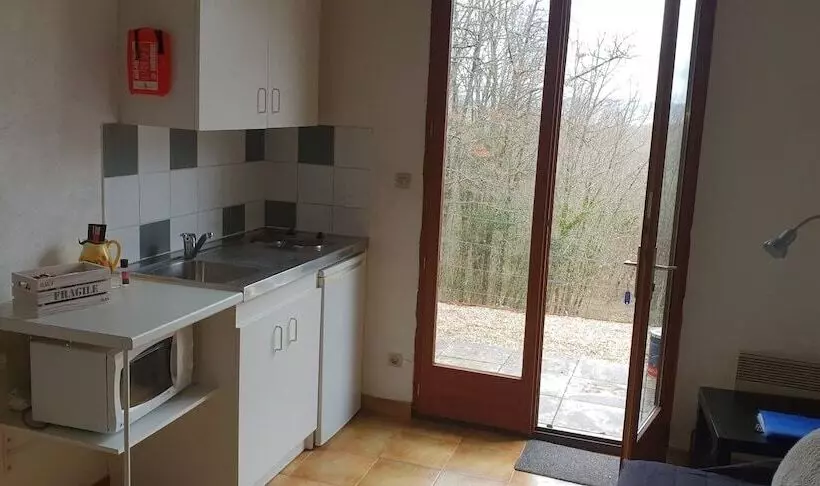 ベッドアンドブレックファースト Gîte Le Nieudegat Chambre Et Table D Hôte Piscine Climatisation Proche De Sarlat Au Coeur De La Natu