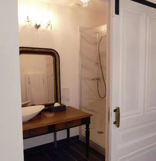 Aamiaismajoitus (B&B) Maison Du Figuier