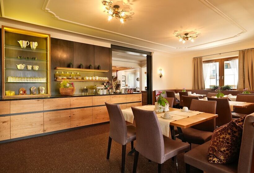 Отель Alpina&more Apartments I Zimmer