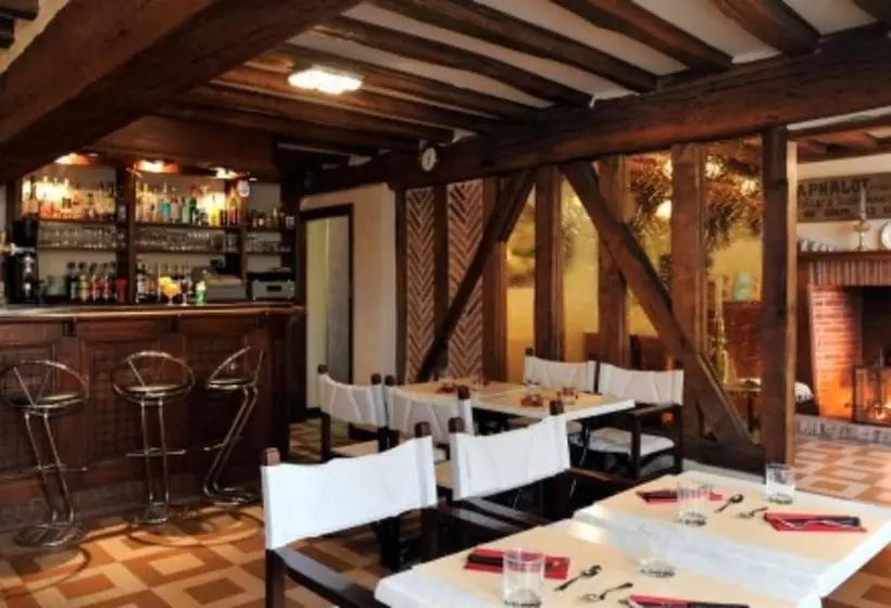 ホテル Auberge De La Croix Blanche