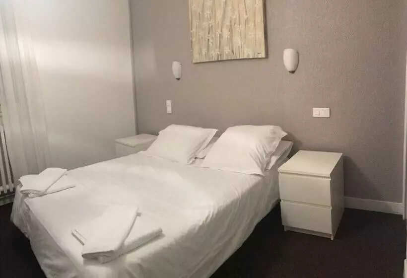 ホテル Auberge De La Croix Blanche