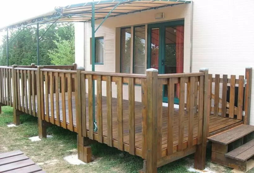 Hotelli Camping A La Ferme De Cornaton