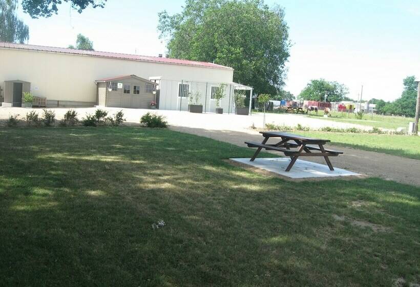 בית מלון כפרי Camping A La Ferme De Cornaton