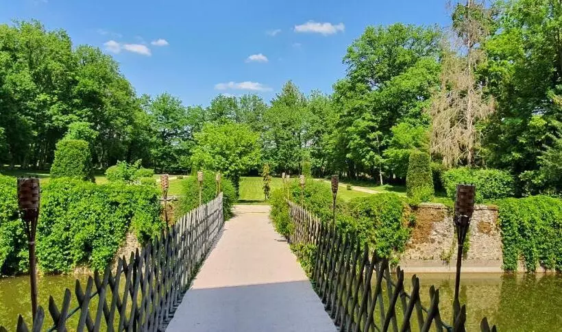ホテル Château De La Cour Senlisse