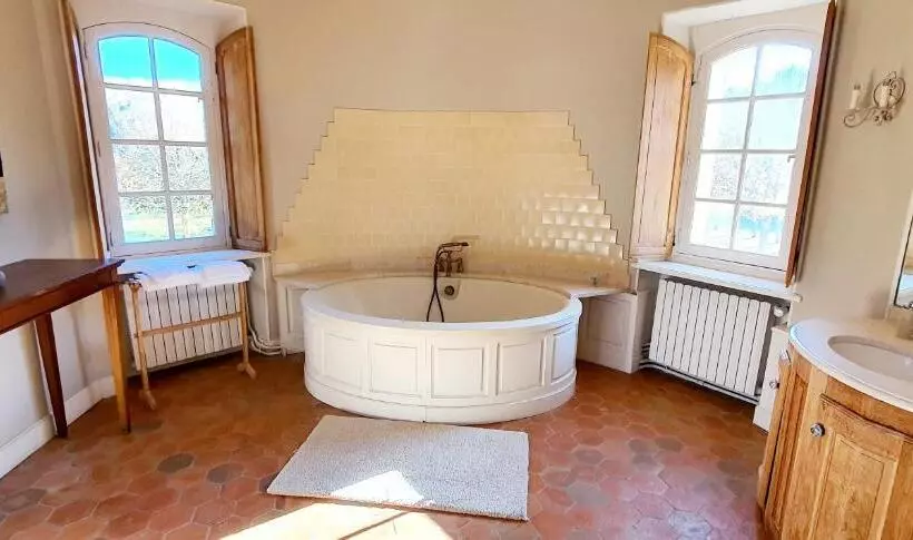 ホテル Château De La Cour Senlisse