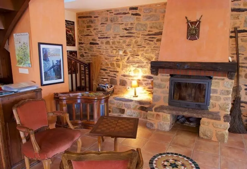 Aamiaismajoitus (B&B) Hôtel Jouet