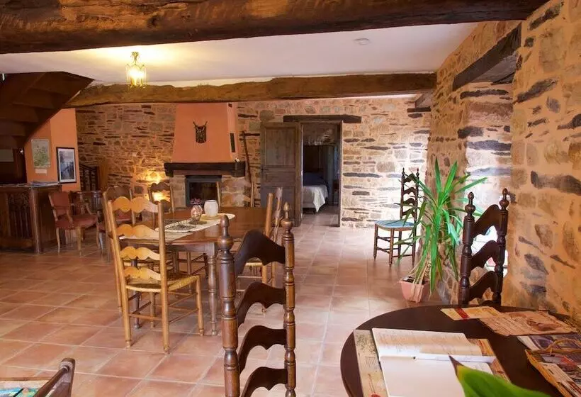 Aamiaismajoitus (B&B) Hôtel Jouet