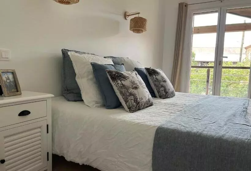 ベッドアンドブレックファースト La Millière   Chambres D Hôtes   Piscine & Campagne   Marie Anne & Marie Adélaïde