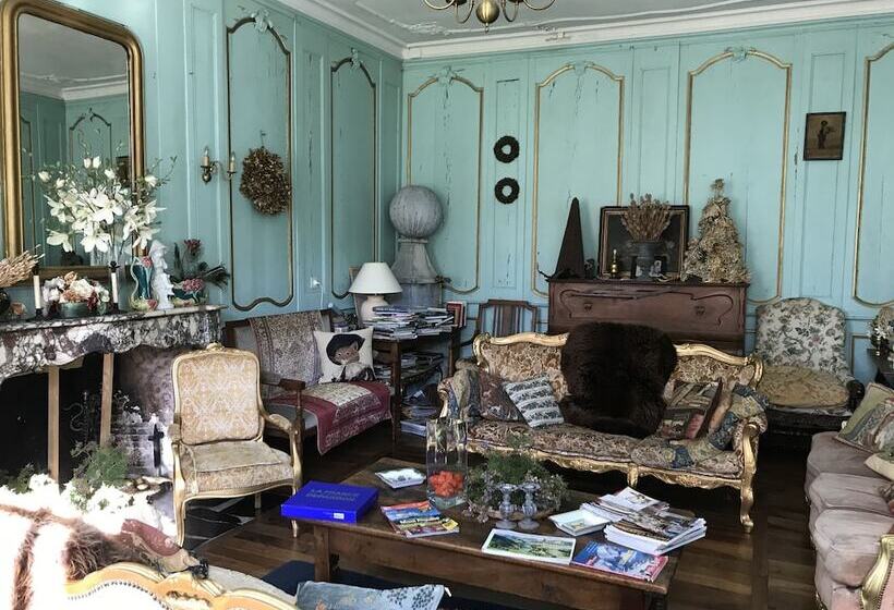 مبيت وإفطار Le Château De Bardonenche