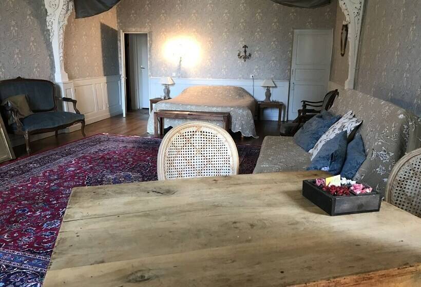 مبيت وإفطار Le Château De Bardonenche