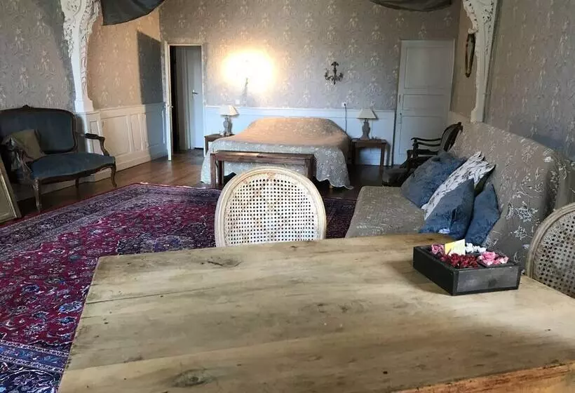 ベッドアンドブレックファースト Le Château De Bardonenche