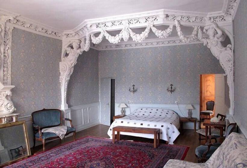 مبيت وإفطار Le Château De Bardonenche