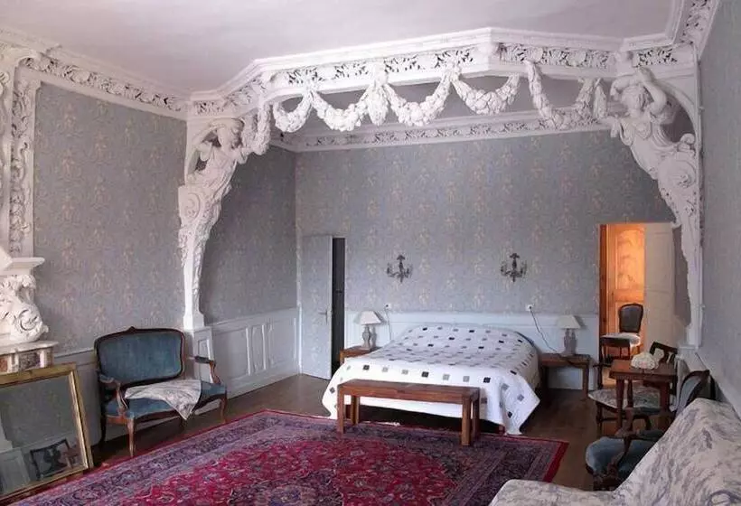 ベッドアンドブレックファースト Le Château De Bardonenche