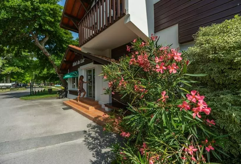 Hotelli Hôtel Du Lac