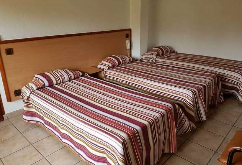 Отель Hôtel Du Lac