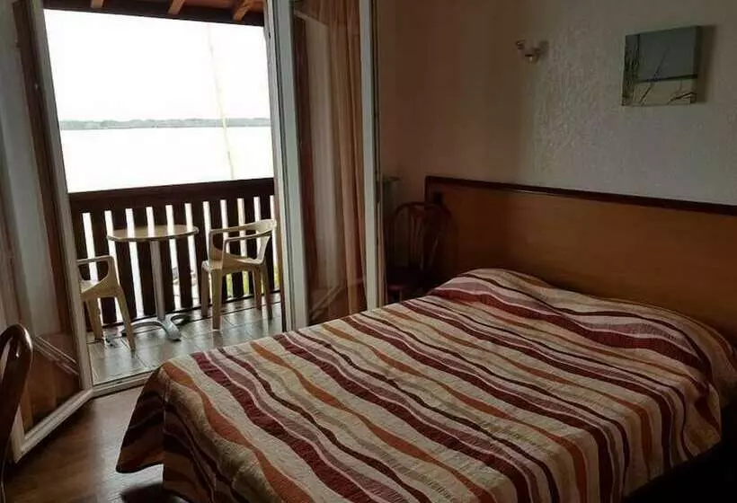 Hotelli Hôtel Du Lac