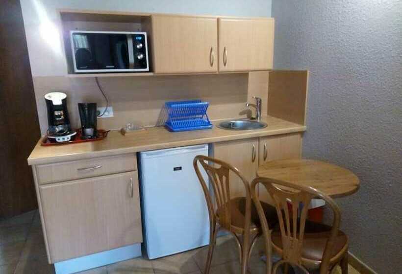 Отель Hôtel Du Lac