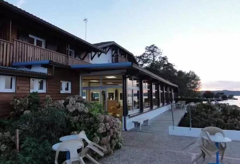 Hotelli Hôtel Du Lac