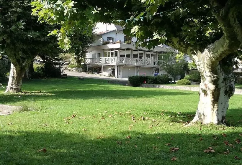 ホテル Logis Hôtel Les Lodges Du Lac