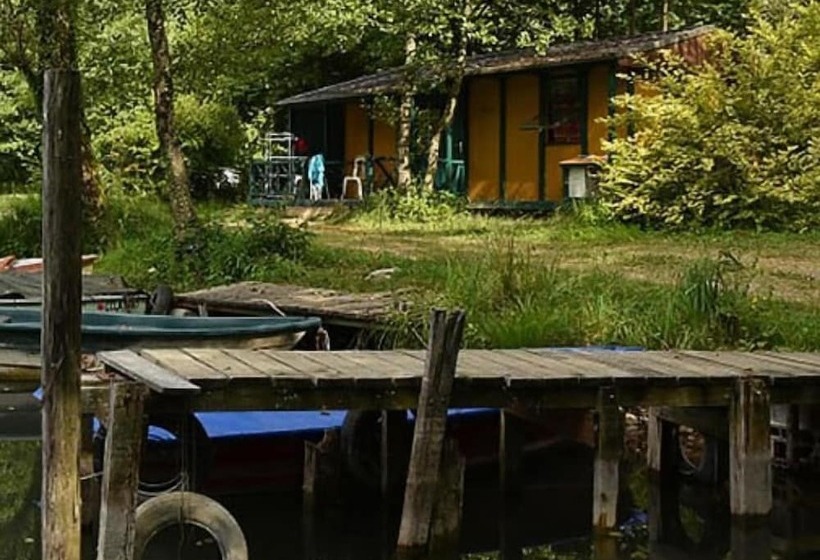 فندق Logis Hôtel Les Lodges Du Lac