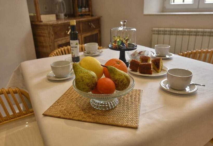 ホテル Sanmartina