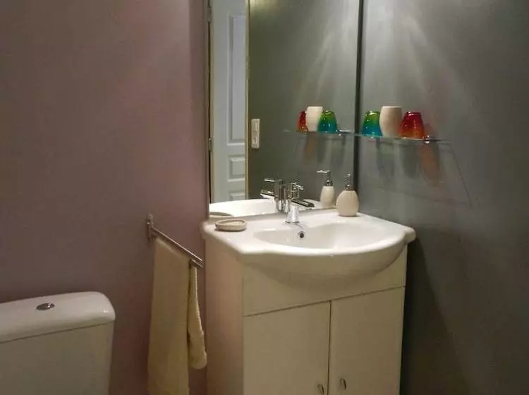 Majatalo Le Puits De La Montree