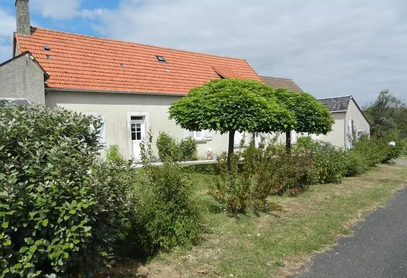 Majatalo Le Puits De La Montree