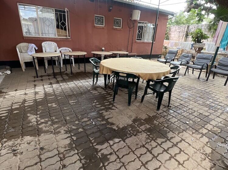 پانسیون Nalikwanda Guest House