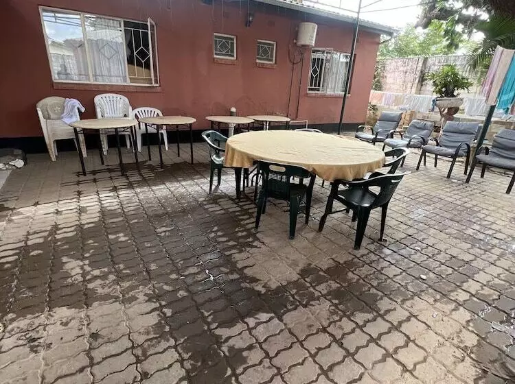 پانسیون Nalikwanda Guest House