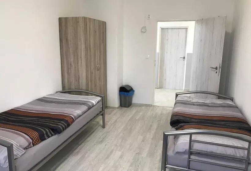 هاستل Ubytovňa šamorín