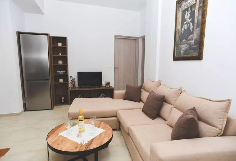 Albertos House