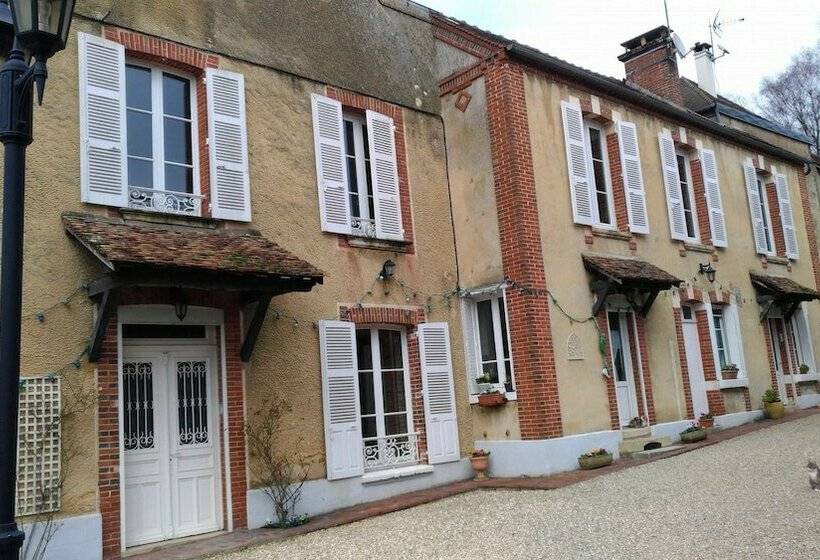 住宿加早餐  La Maison D Hôtes De Toucy