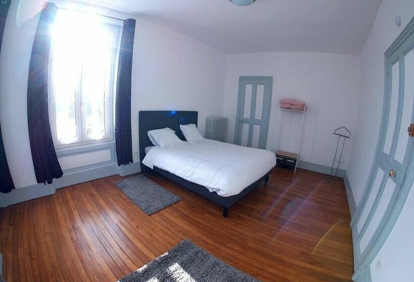 住宿加早餐  La Maison D Hôtes De Toucy